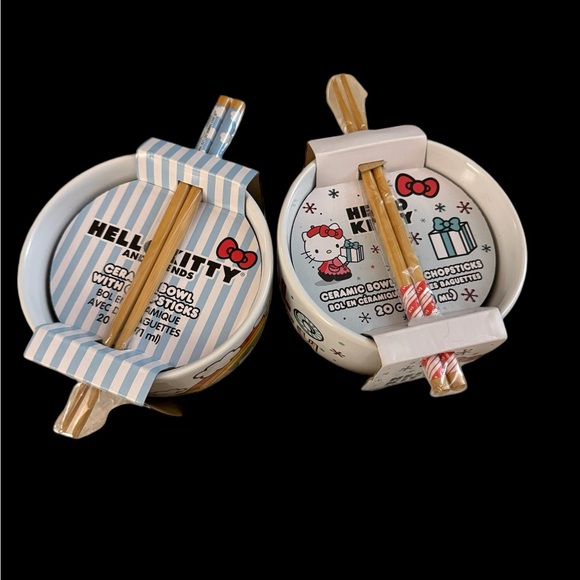 Hello Kitty Ramen Bowls set of 2 - one holiday and one Hello Kitty & Friends NWT - Picture 3 of 3